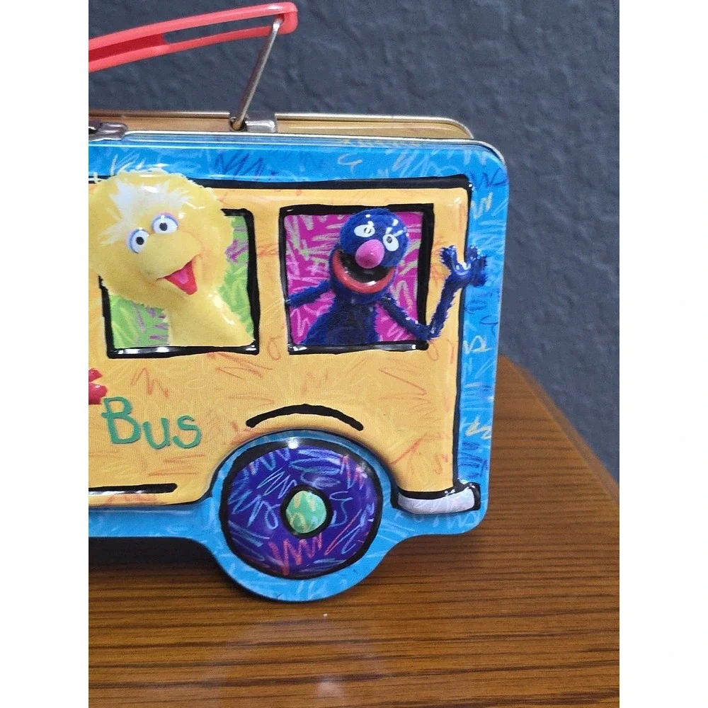 2005 Sesame Street Workshop School Bus‎ Shaped Metal Tin Lunch Box Small